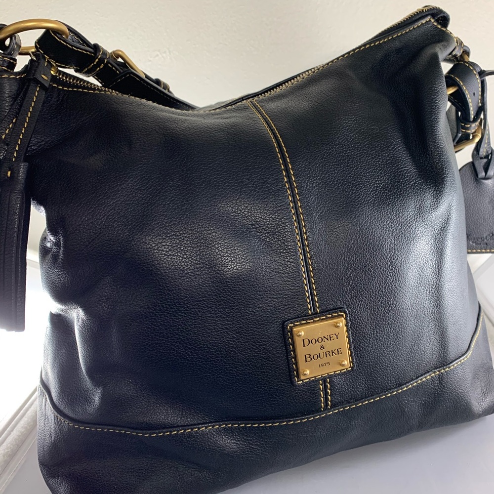 NWOT Dooney & Bourke Genuine Leather Hobo Bag